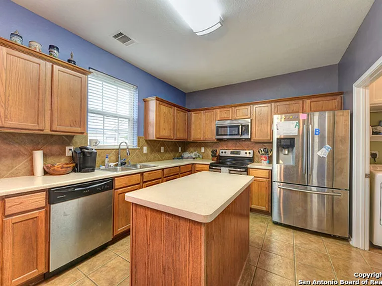 157 Carmel Dr — Photo 8