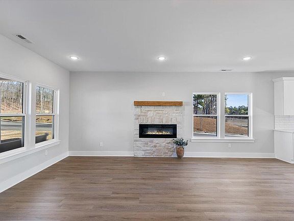 5th image of 5328 Mia Ct NW