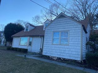 86 Five Mile River Rd, Darien, CT 06820