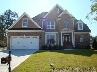 2713 Crestridge Dr, Fayetteville, NC 28306
