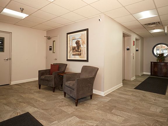 3rd image of 3303 Grove Ave Unit 202