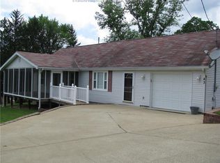 43 Jackson St, Saint Albans, WV 25177