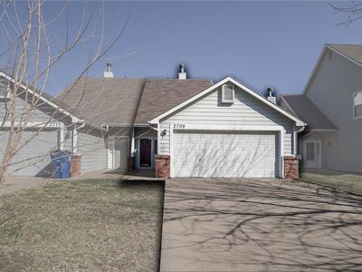 2709 Grand Cir, Lawrence, KS, 66047