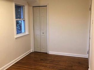 7198 Locust St, Upper Darby, PA 19082