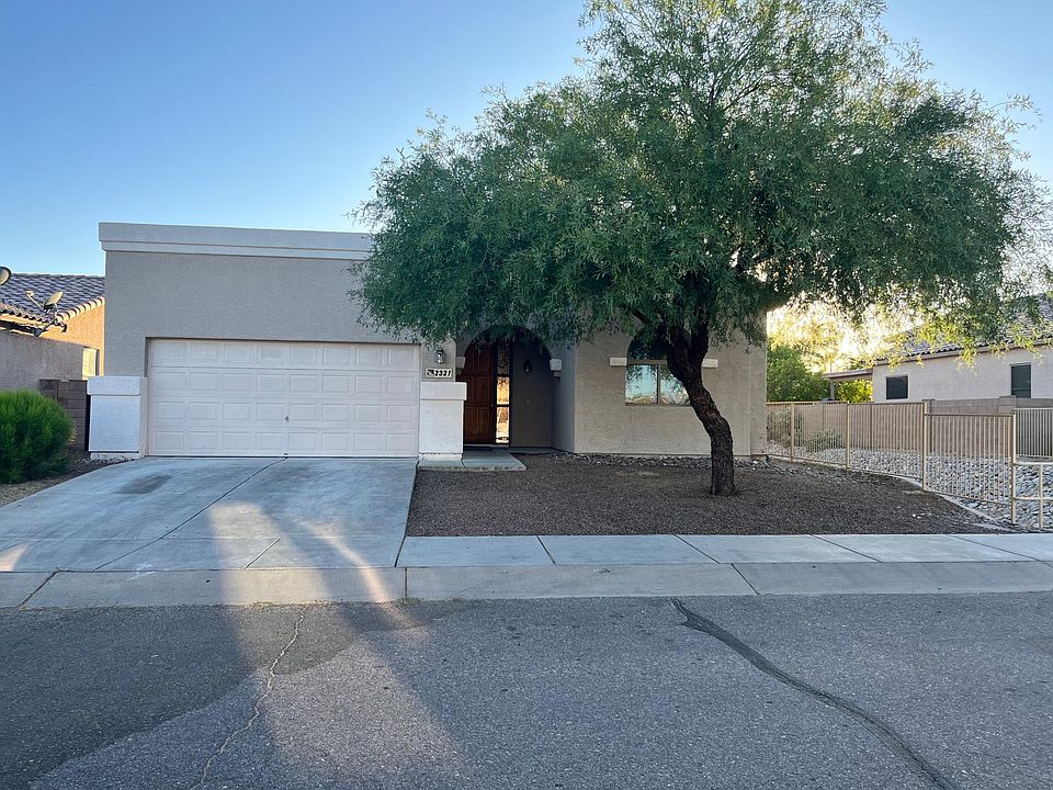 1st image of 2321 N Avenida Tabica