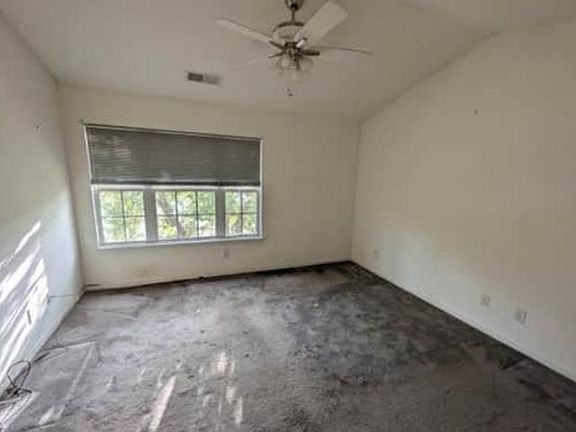 5th image of 205 Seabert Rd. #205