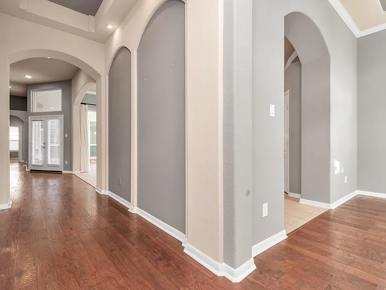 6630 Larocke Trl — Photo 15
