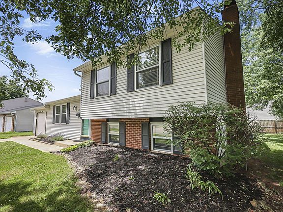 3rd image of 1690 Americana Ct