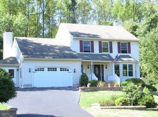 22 Memory Ln, Birdsboro, PA 19508