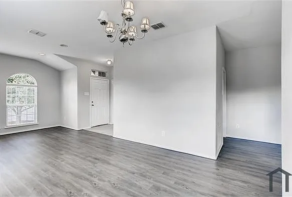 540 Coolidge Ln — Photo 7