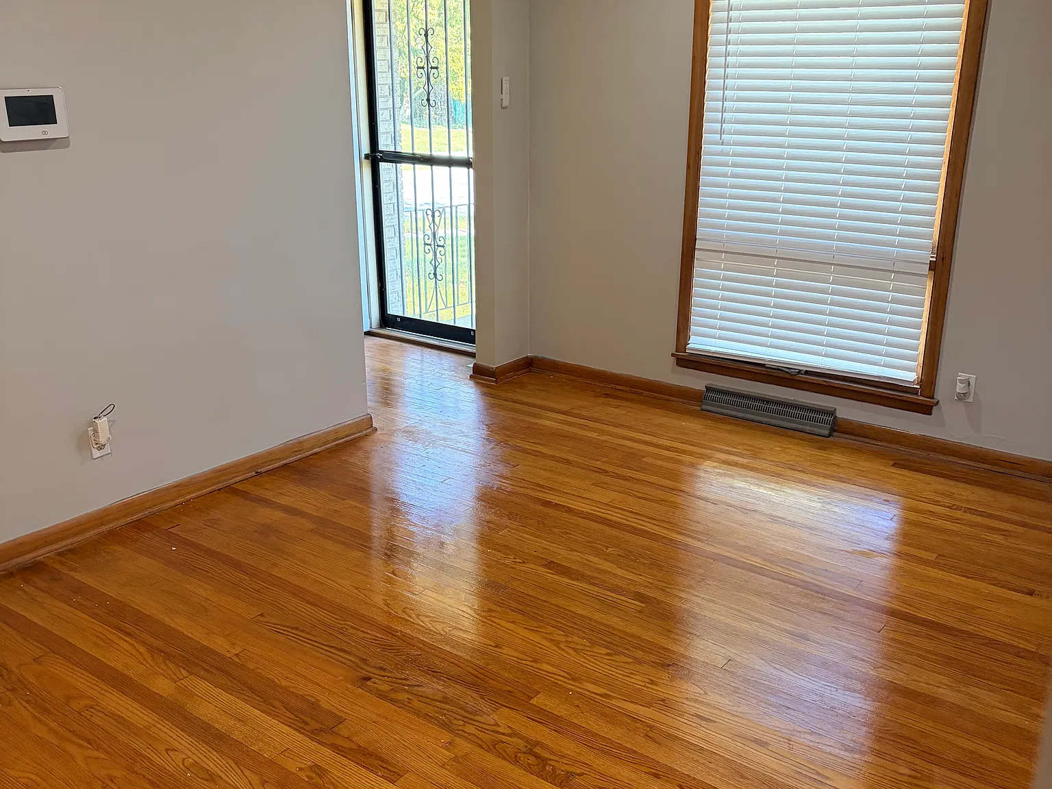 3 bed, 1323 sqft, $2,000 — Photo 1