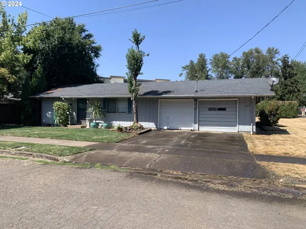 1415 E Briarcliff Ln, Eugene, OR 97404