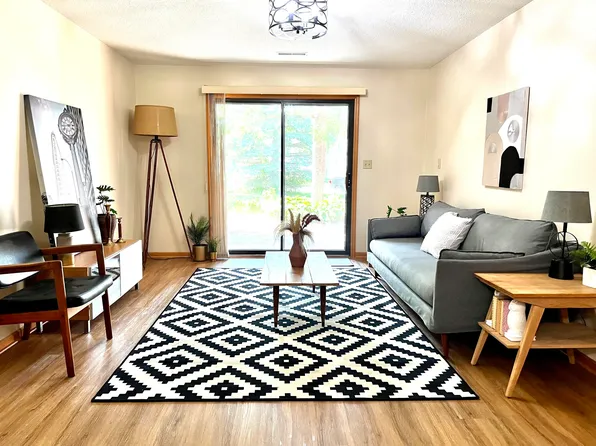 N58W23747 Hastings Ct, Sussex, WI 53089