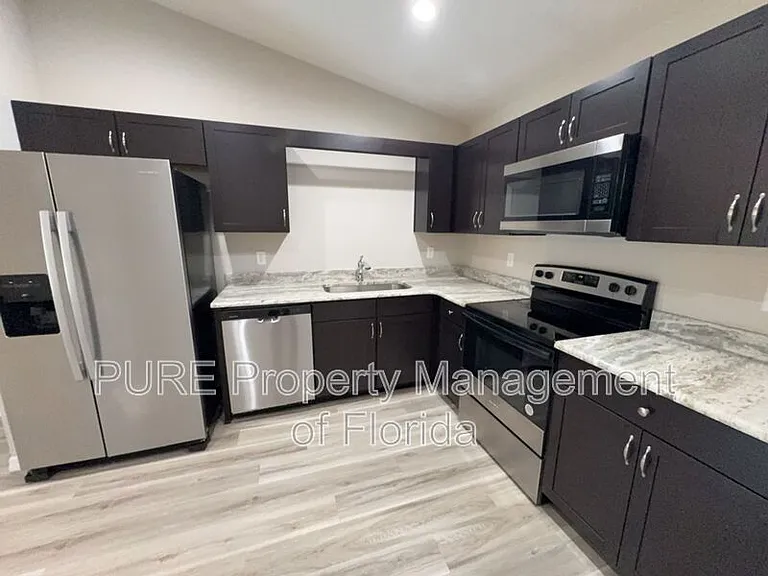 6504 SW 140th Place Rd #2 — Photo 11