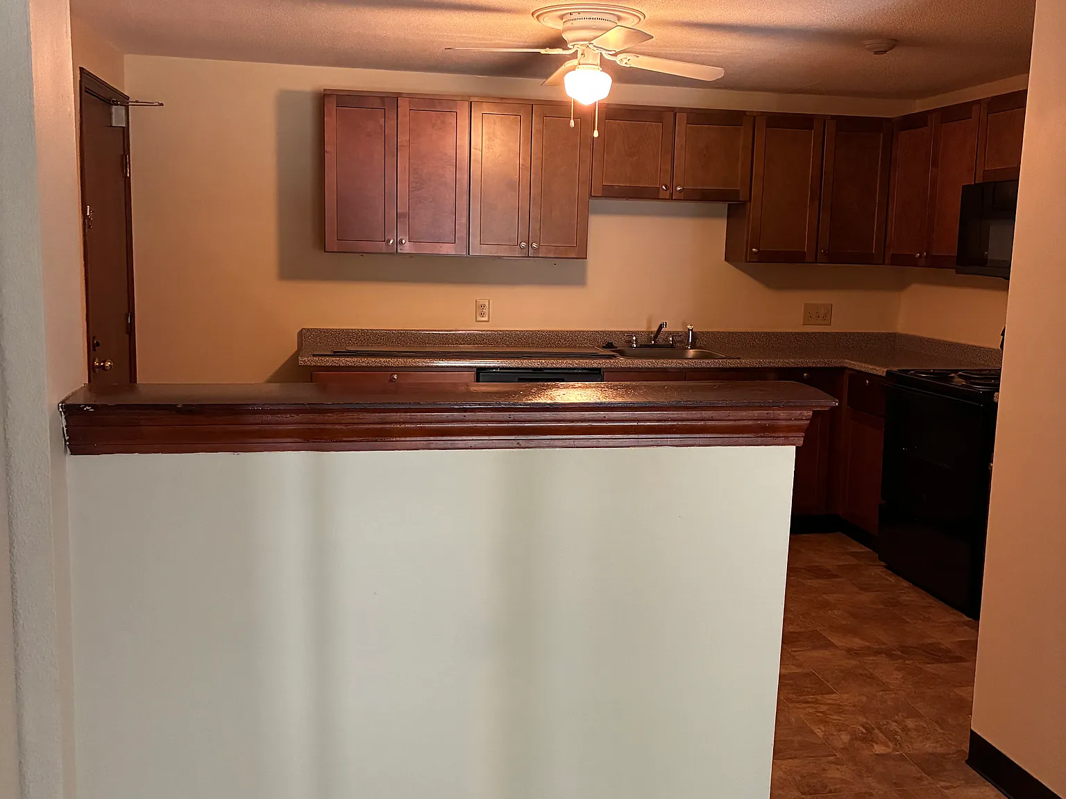 2 bed, $1,950 — Photo 2