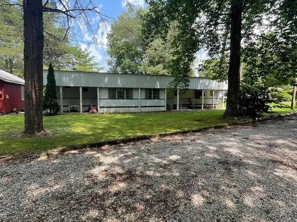 9947 E Pine Bluff Dr, Bicknell, IN 47512