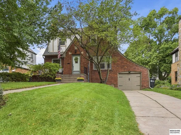 2036 N 53rd St, Omaha, NE 68104