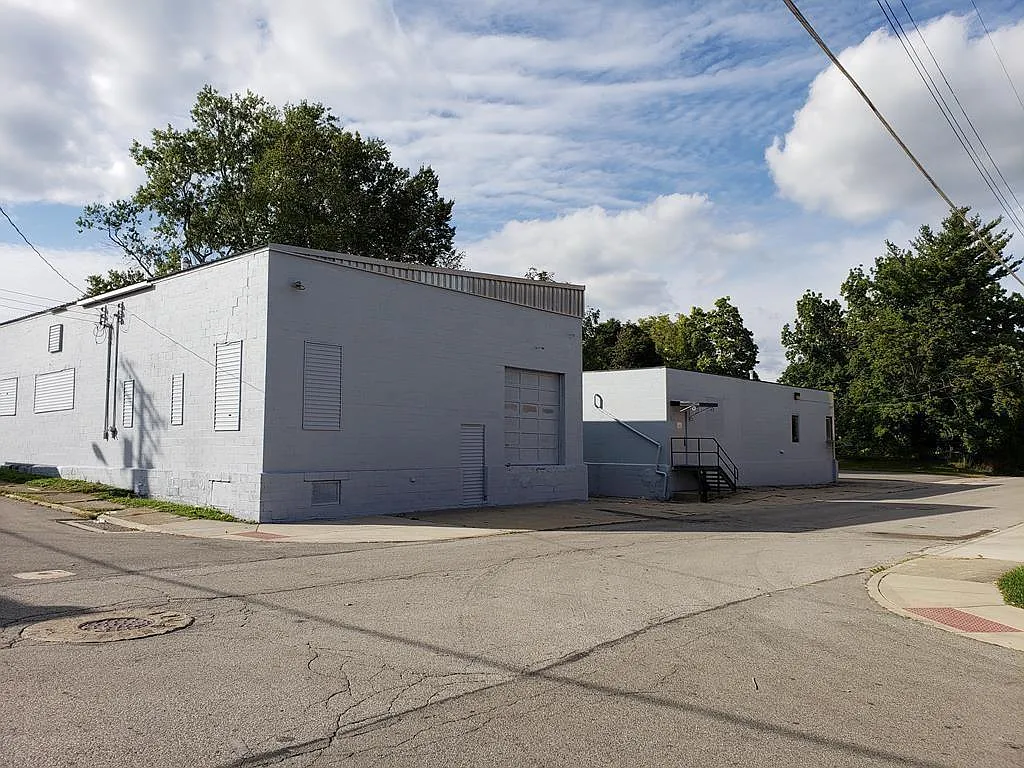 541 Grant St photo 1
