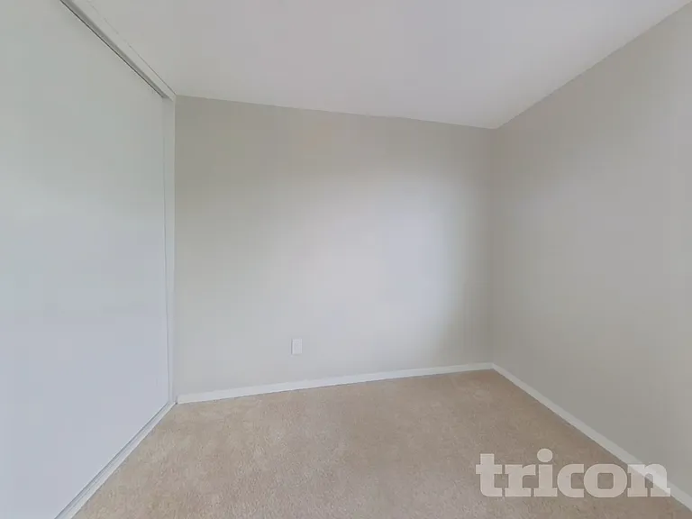 1721 S Genoa Way — Photo 8