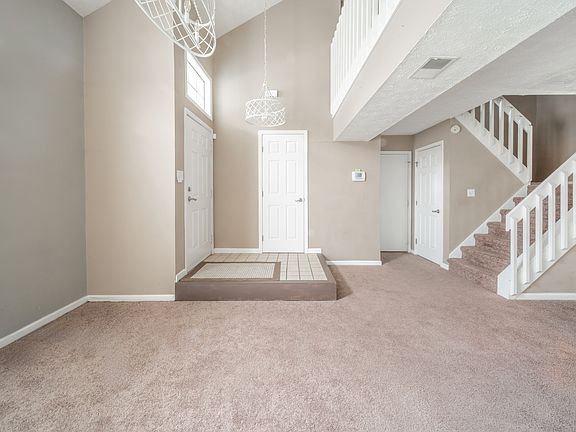 2nd image of 4022 N Lakeside Dr