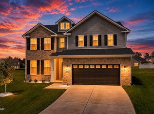 8401 Hummingbird Nest Ct, Louisville, KY 40229