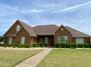 101 Chappell Rd, Muscle Shoals, AL 35661