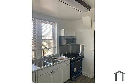 8151 S Vernon Ave #3 Photo 1 8151 S Vernon Ave #3 Photo 1