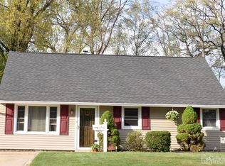 126 Idlewild Rd, Edison, NJ 08817