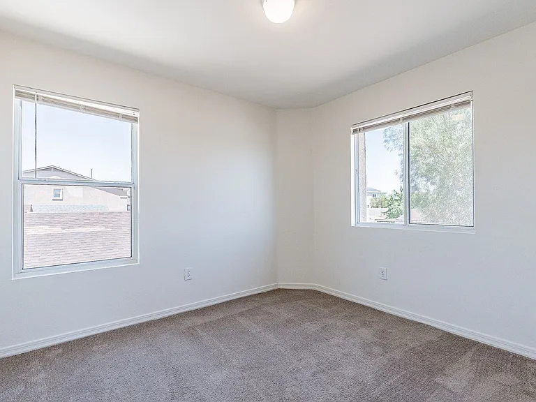 1083 W Calle Vista De Suenos — Photo 37