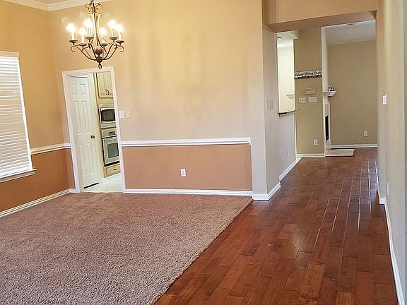 3rd image of 4024 Carmichael Dr