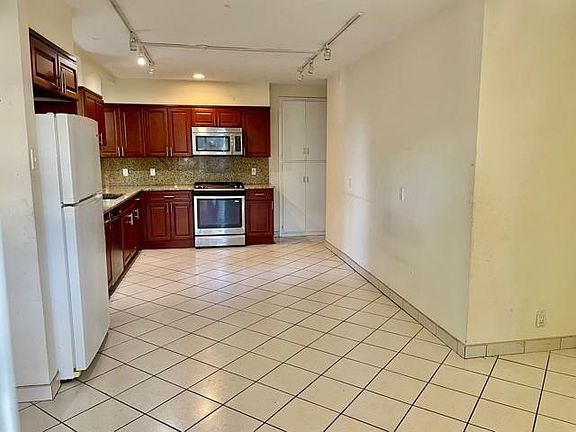 2nd image of 456 Broadway #2