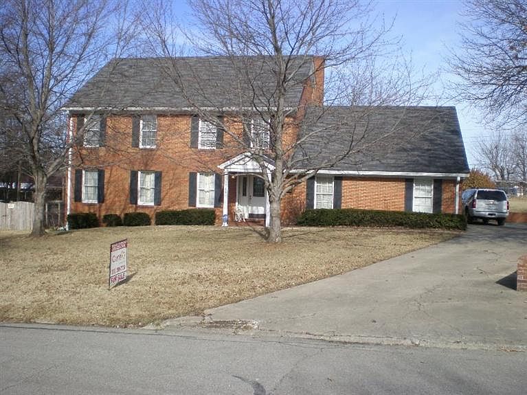1st image of 1820 Barwick Dr