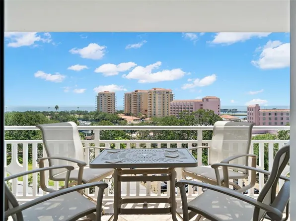700 Beach Dr NE APT 803, Saint Petersburg, FL 33701
