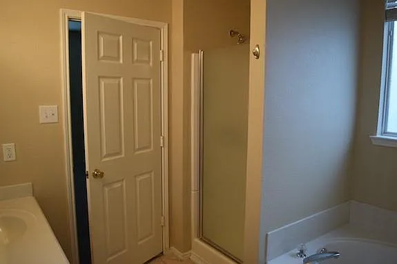 4105 Capstone Dr — Photo 18
