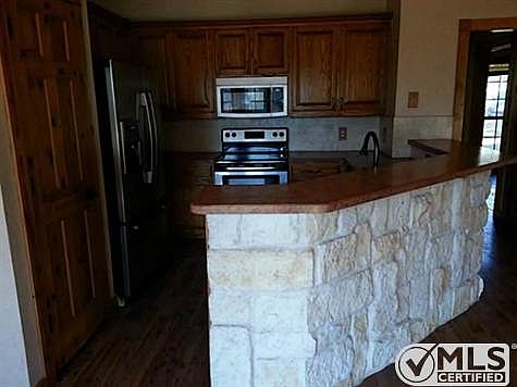 3rd image of 313 Circle Dr