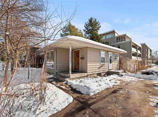 1219 Oakcrest St, Iowa City, IA 52246