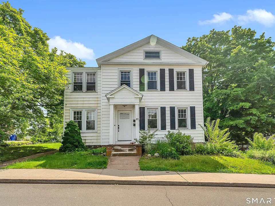 22 Hillside Ave #2