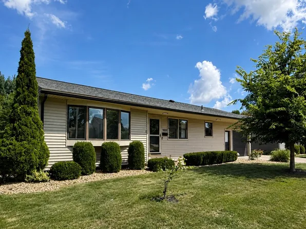 1400 McGowan Blvd, Marion, IA 52302