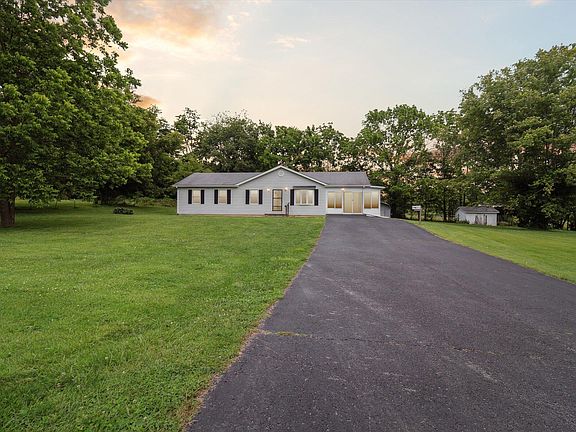 5th image of 114 Brock Dr
