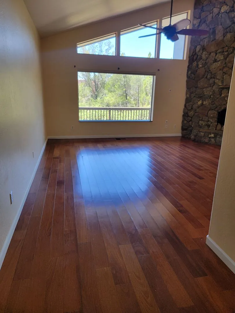 Unfurnished, 1-year long-term rental — Photo 3
