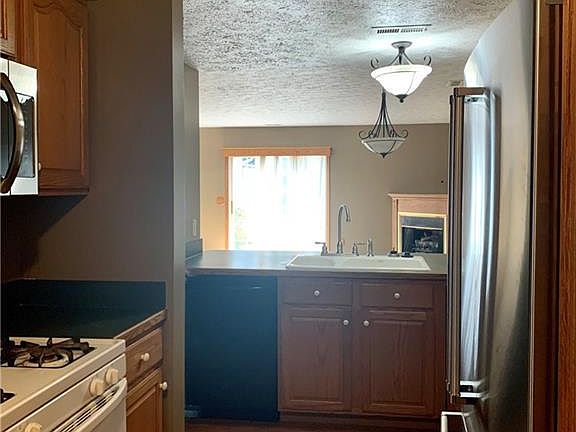 4th image of 3431 Pecan Ln