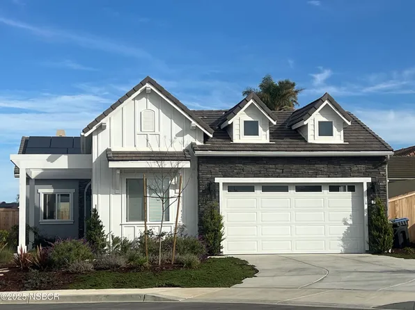 3063 Dian Dr, Santa Maria, CA 93455