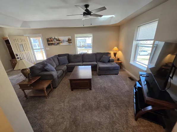 519 9th St NW, Cedar Rapids, IA 52405