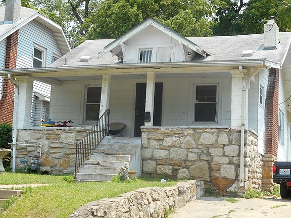 2nd image of 4409 Flora Ave
