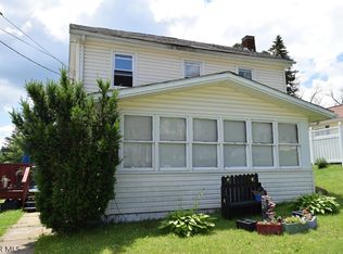 708 Chimney Rocks Rd, Hollidaysburg, PA 16648