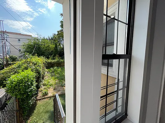 Rented by Pear NYC LLC | media 28