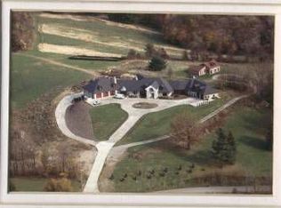 7 Shepherd Ln, Eighty Four, PA 15330