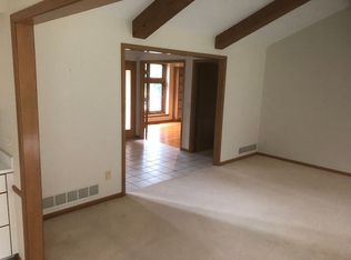 4235 Ridge Side Dr, Rochester, MI 48306