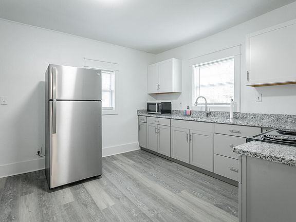 5th image of 1203 Rockway Dr