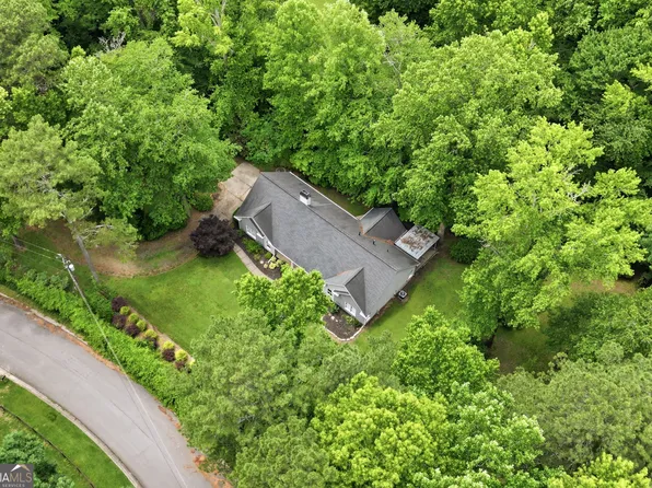 5369 Secretariat Ln, Sugar Hill, GA 30518